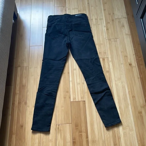 Stretchy black skinny jeans. - Picture 3 of 4